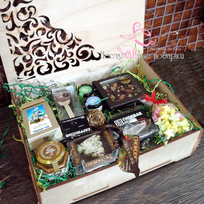 Феерия большой подарочный набор с чаем/кофе и сладостями в деревянной шкатулке