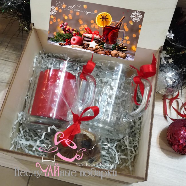 Набор для глинтвейна Рождественский венок в деревянной шкатулке (2 кружки+свеча+открытка+специи)