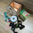 Новогодний #11 подарочный набор с чаем и сладостями в деревянном домике-подсвечнике - фото 3