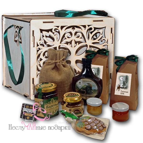 Таёжная кладовая большой подарочный набор с чаем и сибирскими сладостями в резной деревянной шкатулке/сундуке