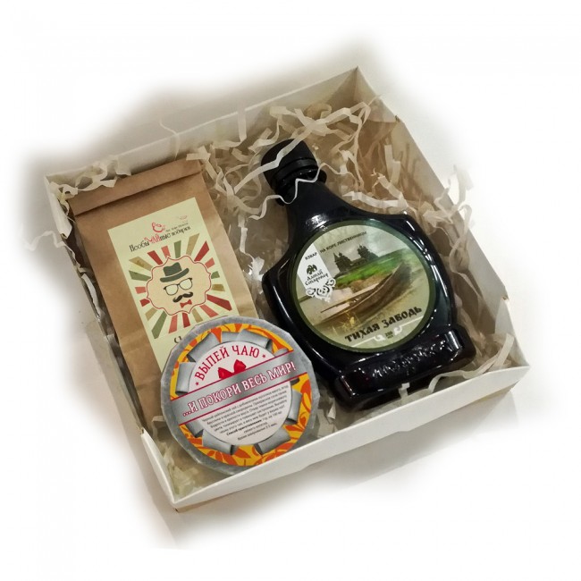 Мужской #2 mini подарочный набор с чаем, сладостями в крафт-коробке 20*20 см