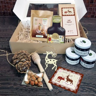 Лесная сказка подарочный набор с чаем и сладостями в крафт-коробке 26*15*4 см
