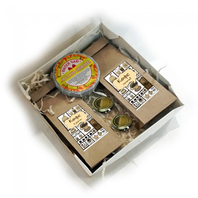 Мужской #6 mini подарочный набор с кофе, шоколадом в крафт-коробке 20*20 см
