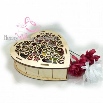Сердечные поздравления подарочный набор с чаем и сладостями в резной деревянной шкатулке-сердце