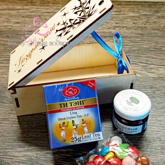 Малинка #2 Снежинка подарочный мини-набор с чаем и сладостями в деревянной шкатулке 15*7 см