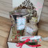 Ускоренная помощь #1 подарочный набор с чаем/кофе и сладостями в деревянной шкатулке (крупный план)